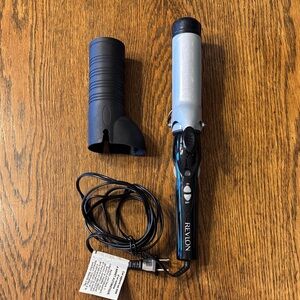 Revlon Black and Silver 2” Curling Iron W/ Protective Case